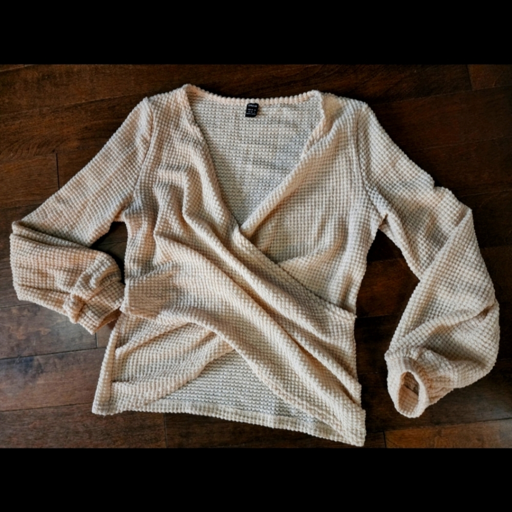 Cream Knit Top. Size M. SHEIN.